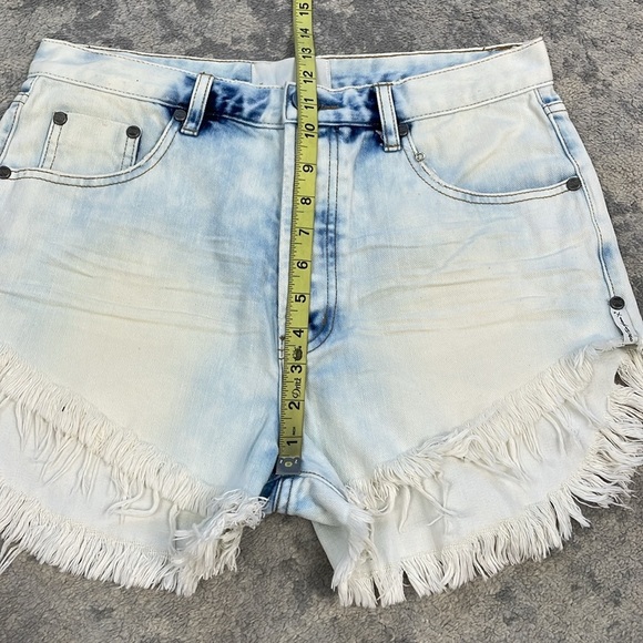 New One Teaspoon Outlaws Frayed Hem Cut Off Jean Shorts Beachy Cowgirl Sz 26 - Picture 6 of 7